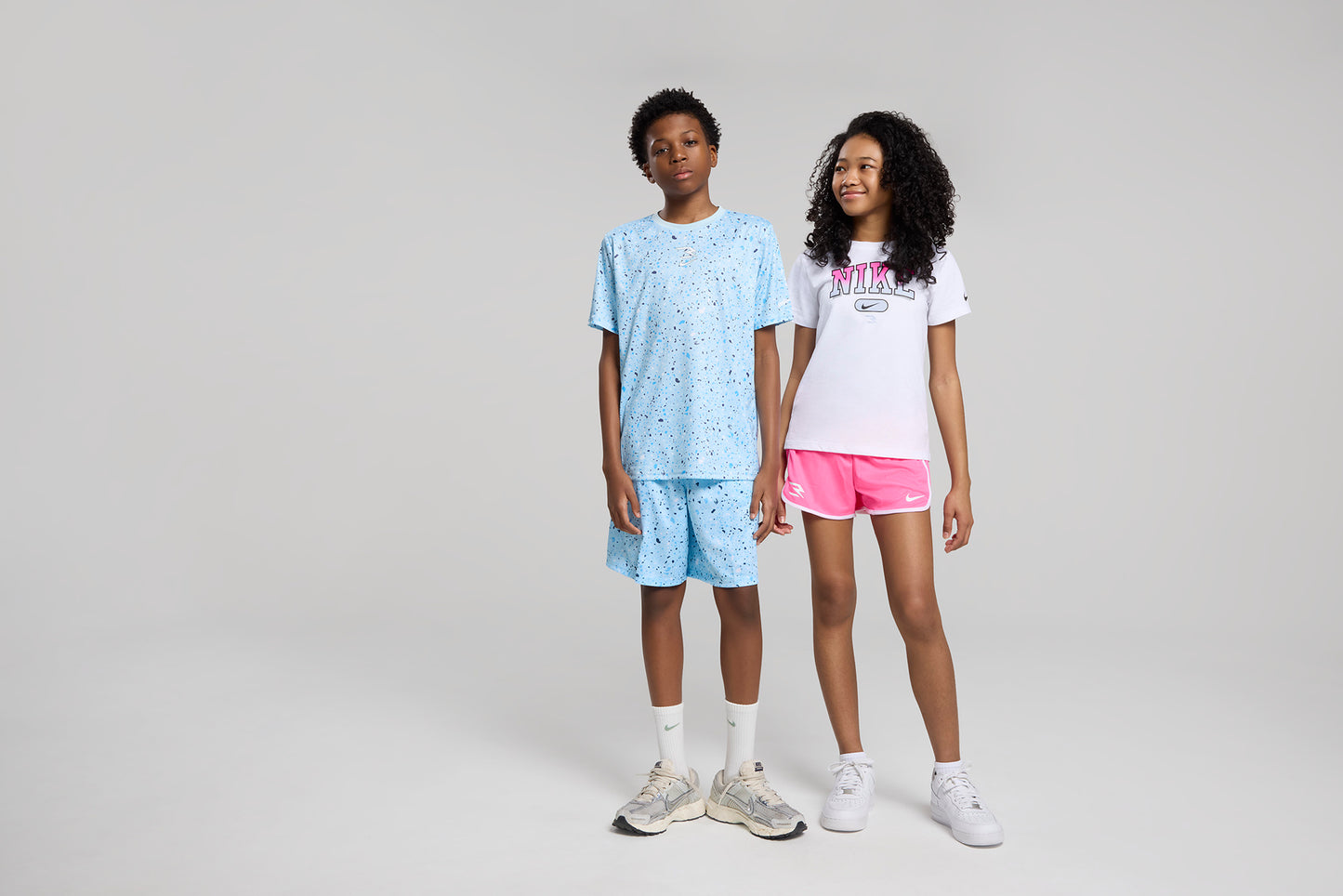 Girls' Pillbox T-Shirt | White